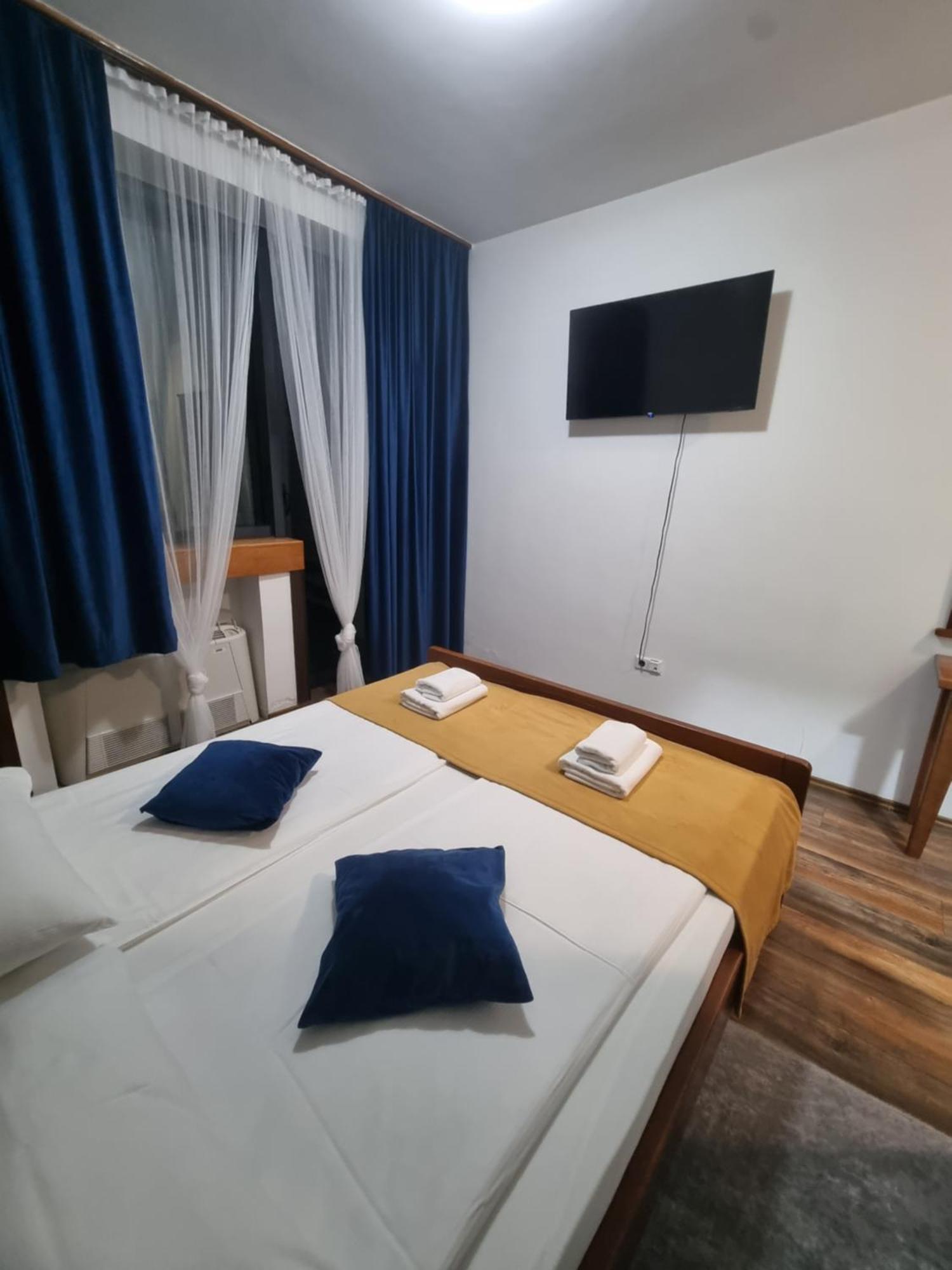 Hotel Paviljon Bihać Extérieur photo