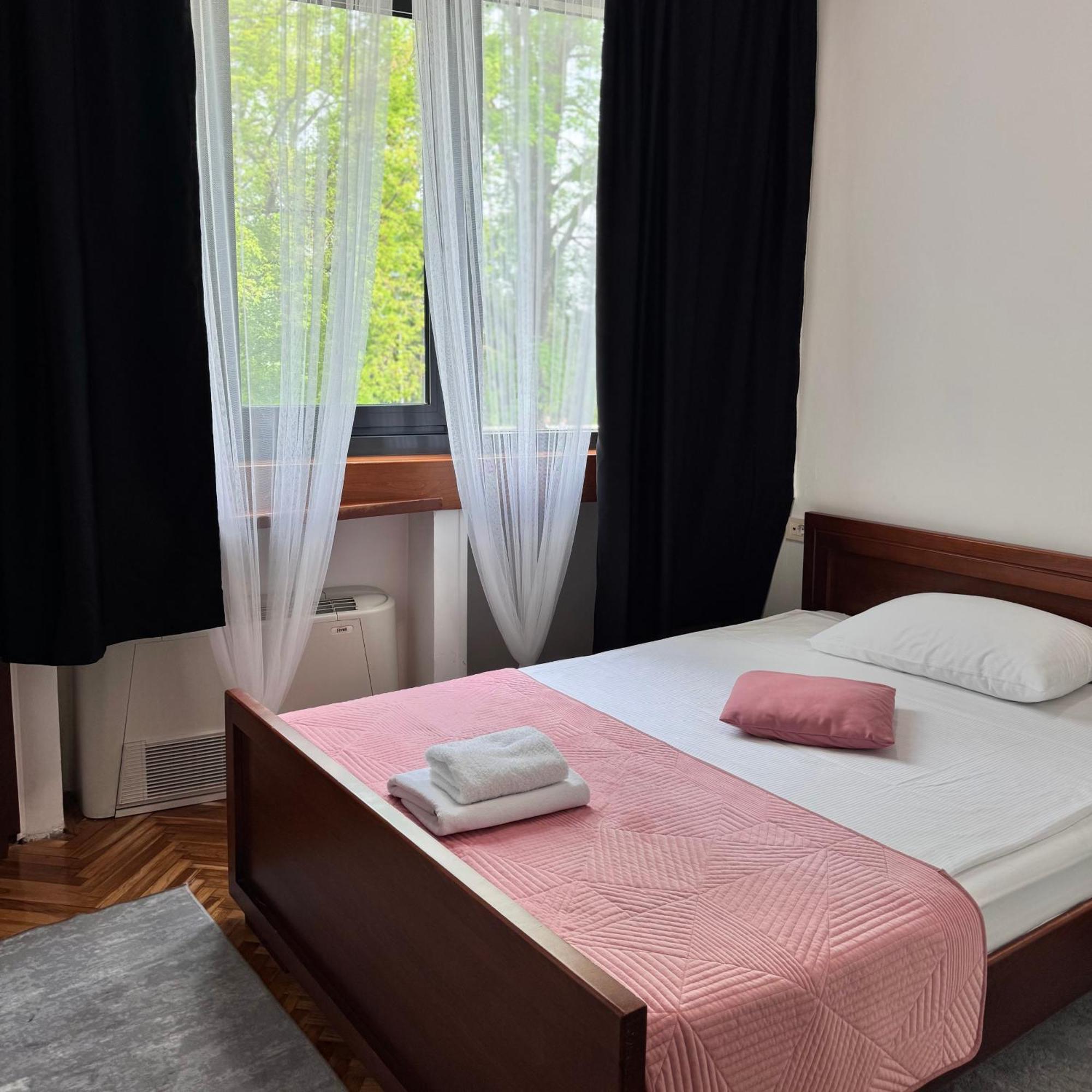 Hotel Paviljon Bihać Extérieur photo