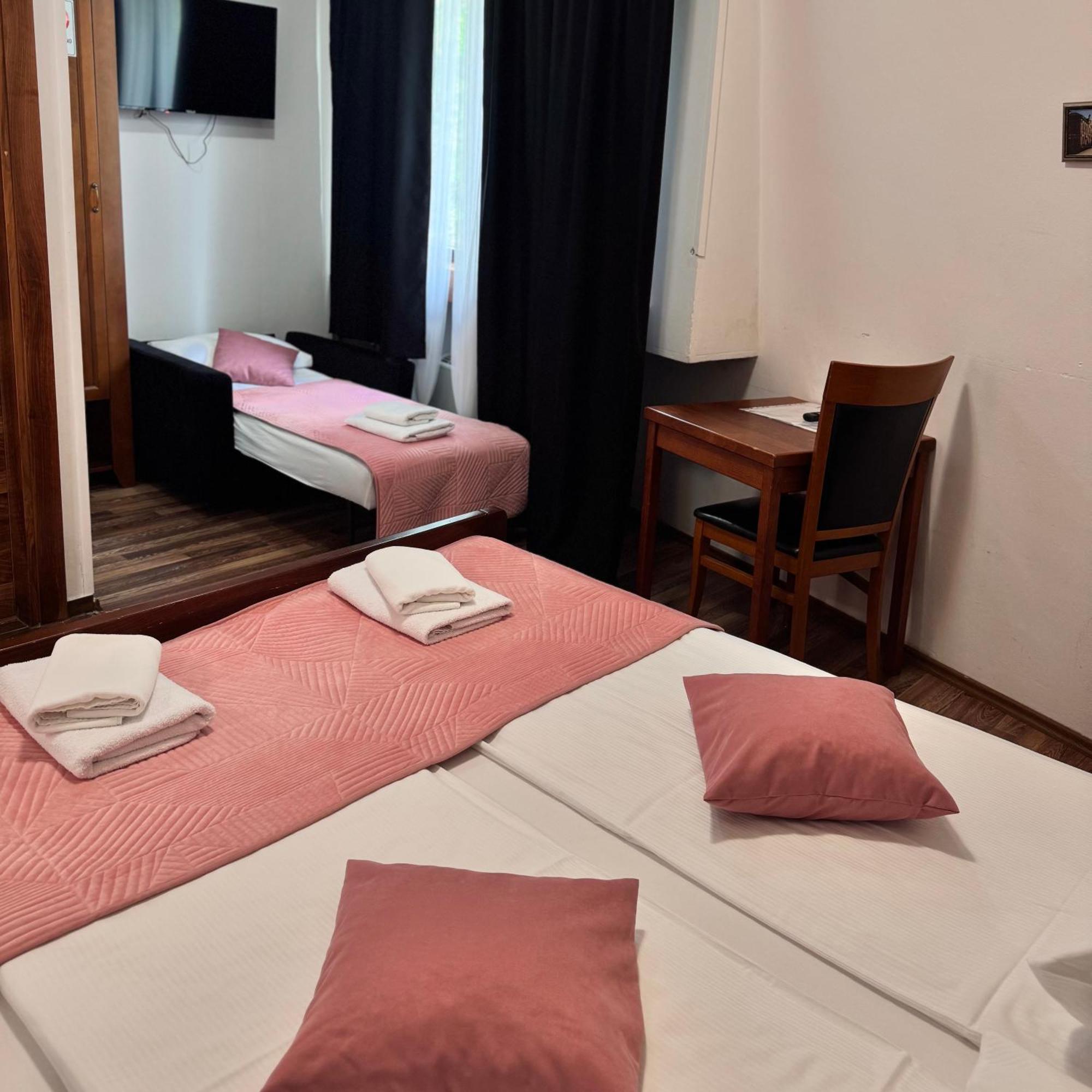 Hotel Paviljon Bihać Extérieur photo
