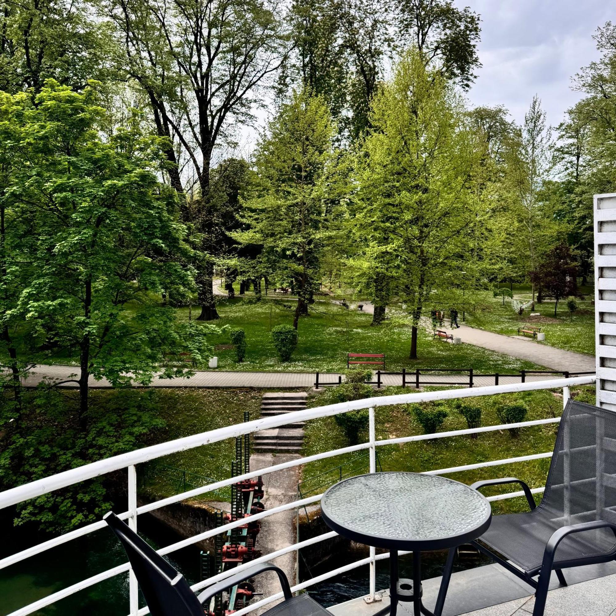Hotel Paviljon Bihać Extérieur photo